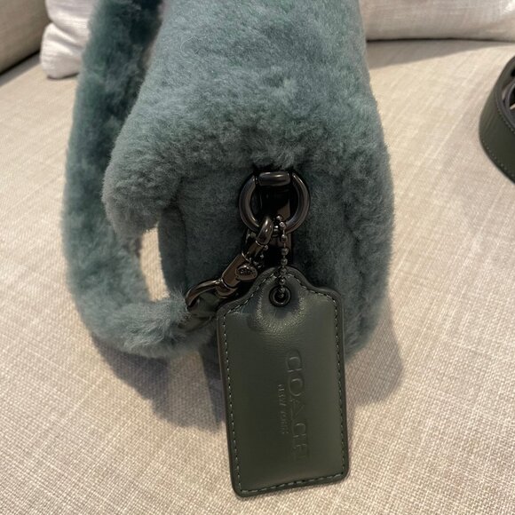 Coach Tabby Shoulder Bag 26 In Shearling - Picture 5 of 14